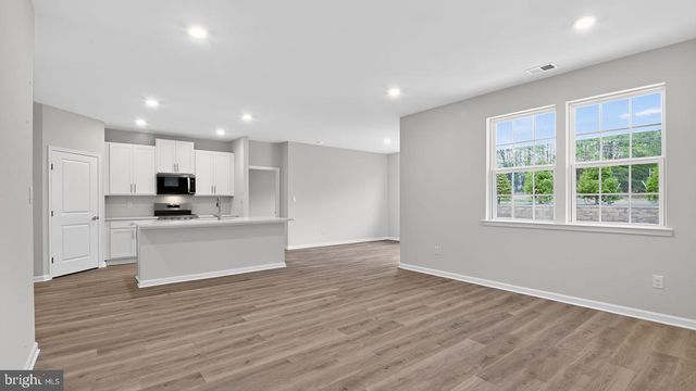 221 HUNTINGTON DR, Egg Harbor Township, NJ 08234