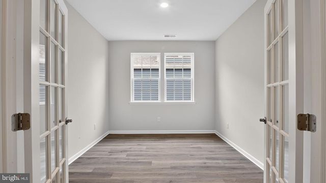 221 HUNTINGTON DR, Egg Harbor Township, NJ 08234