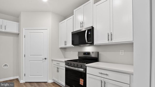 221 HUNTINGTON DR, Egg Harbor Township, NJ 08234