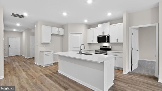221 HUNTINGTON DR, Egg Harbor Township, NJ 08234