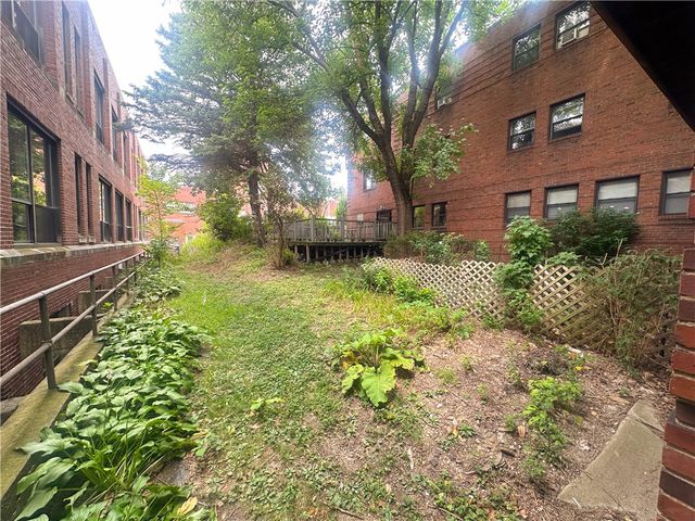 215 Lelia St, Mt Washington, PA 15211