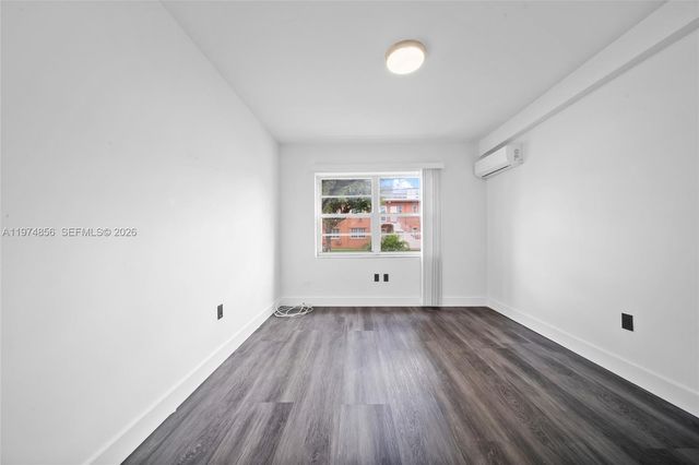 3551 SW 10th St 8A, Miami, FL 33135