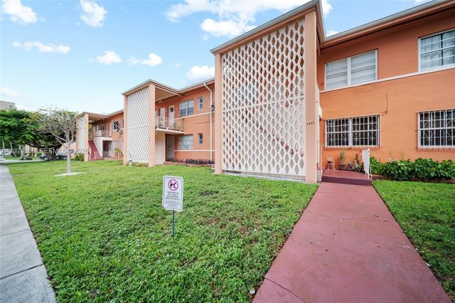 3551 SW 10th St 8A, Miami, FL 33135