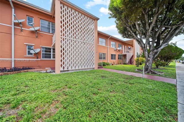 3551 SW 10th St 8A, Miami, FL 33135