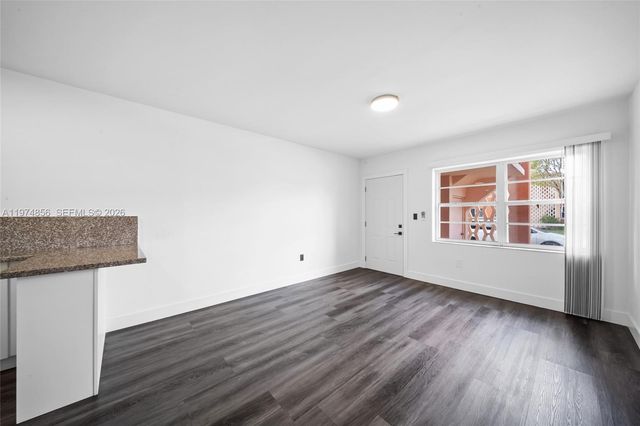 3551 SW 10th St 8A, Miami, FL 33135