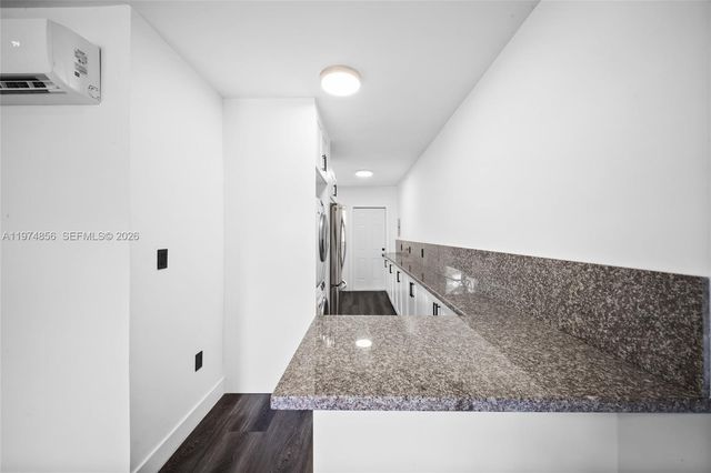 3551 SW 10th St 8A, Miami, FL 33135