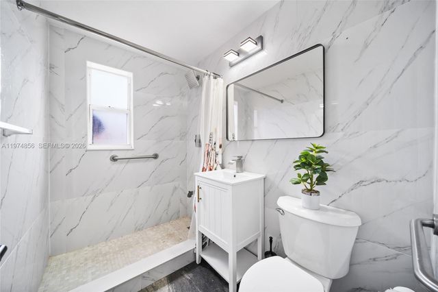 3551 SW 10th St 8A, Miami, FL 33135