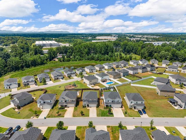 688 Grays Creek Road, Spartanburg, SC 29303