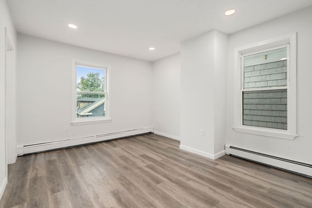 20 Rockville Park, Boston, MA 02119