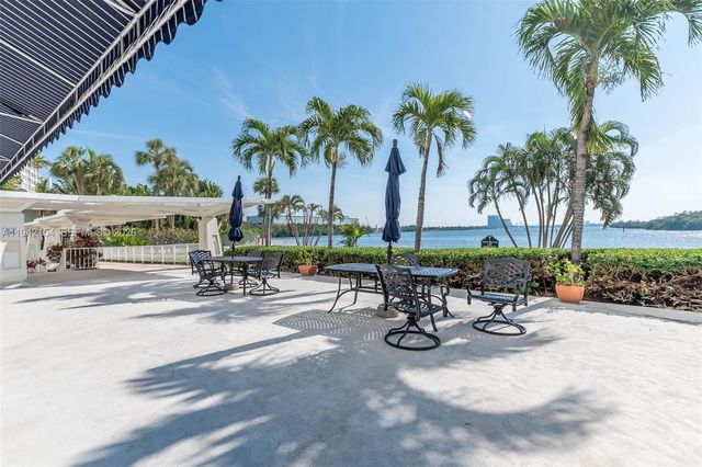 500 Bayview Dr 617, Sunny Isles Beach, FL 33160