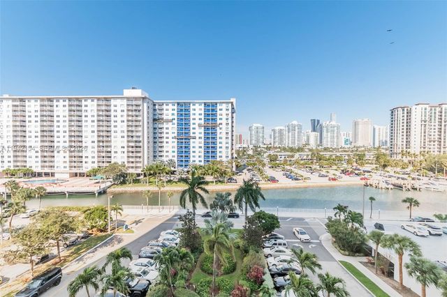 500 Bayview Dr 617, Sunny Isles Beach, FL 33160