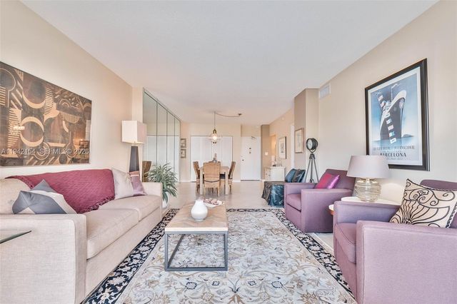 500 Bayview Dr 617, Sunny Isles Beach, FL 33160