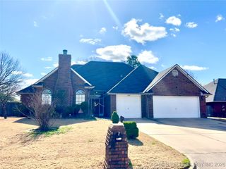 3301 Jeannie Lane, Muskogee, OK 74403