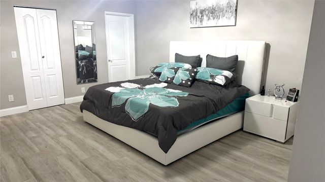 2200 S Cypress Bend Drive 905, Pompano Beach, FL 33069