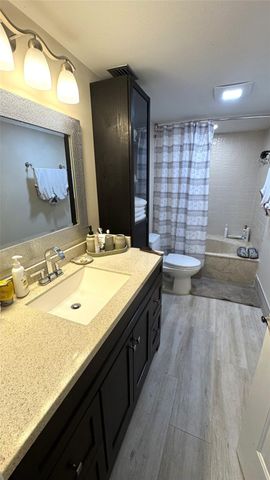 2200 S Cypress Bend Drive 905, Pompano Beach, FL 33069