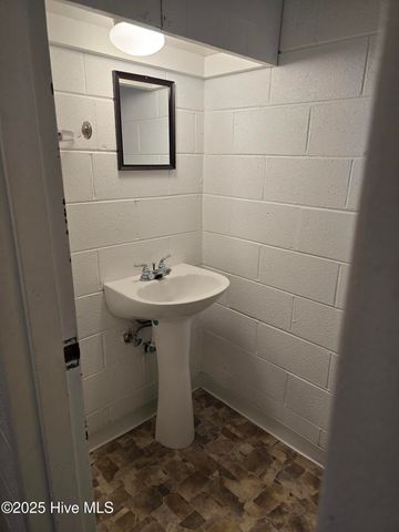 300 Maple Street N, Ahoskie, NC 27910