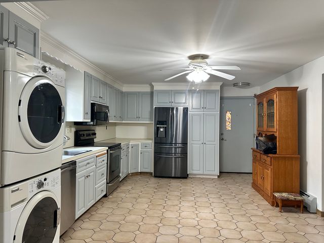 105 South St Extension, Bristol, CT 06010