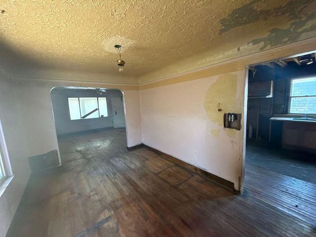 389 Genessee Street, River Rouge City, MI 48218