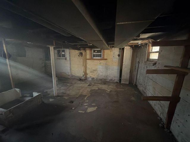 389 Genessee Street, River Rouge City, MI 48218