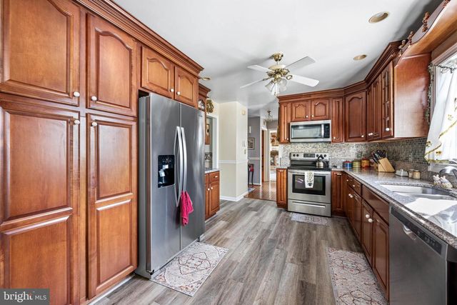 4 GREENLEAF LN, Seaford, DE 19973