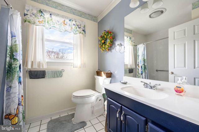 4 GREENLEAF LN, Seaford, DE 19973