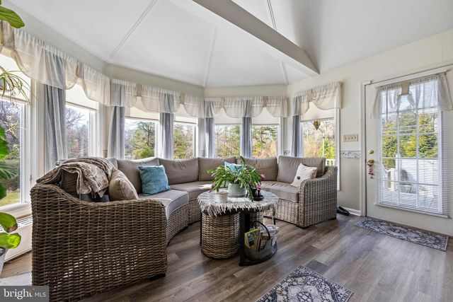 4 GREENLEAF LN, Seaford, DE 19973