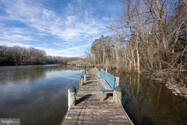 4 GREENLEAF LN, Seaford, DE 19973