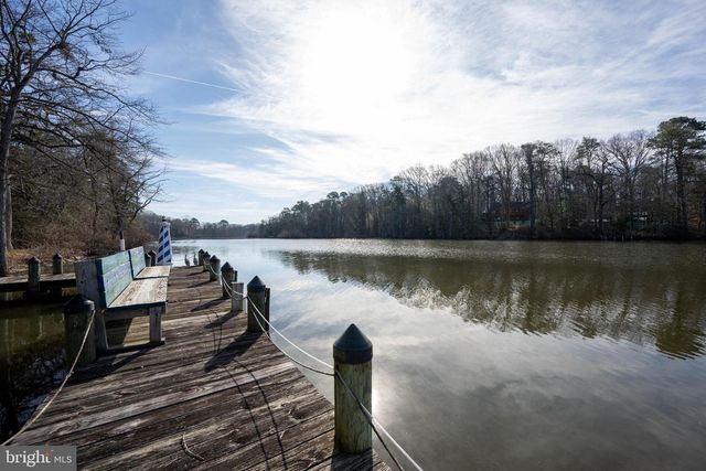 4 GREENLEAF LN, Seaford, DE 19973