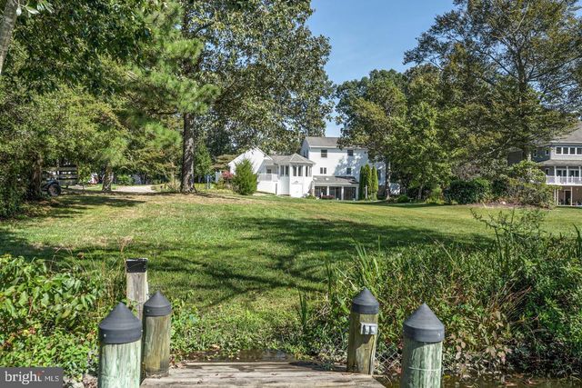 4 GREENLEAF LN, Seaford, DE 19973