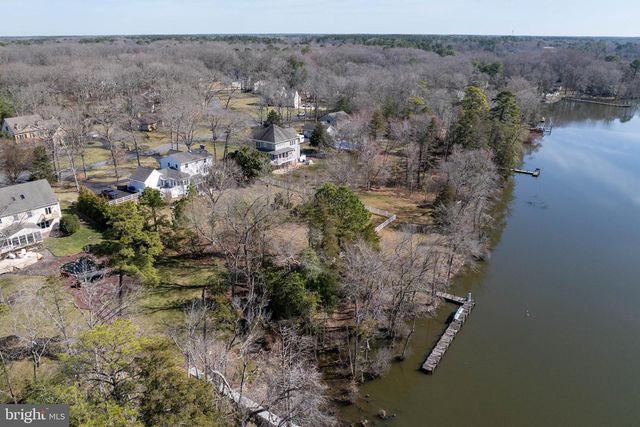 4 GREENLEAF LN, Seaford, DE 19973