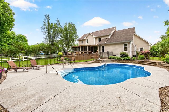 1500 Fallen Leaf, Webster, NY 14580