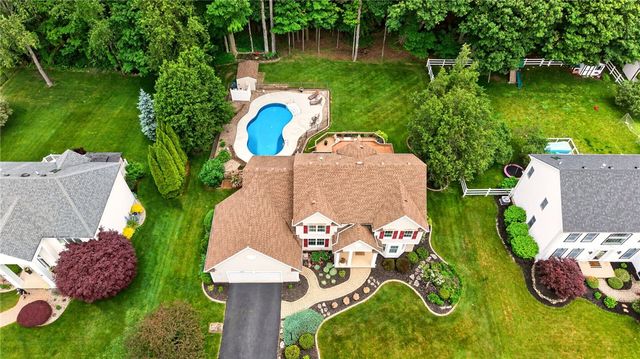 1500 Fallen Leaf, Webster, NY 14580