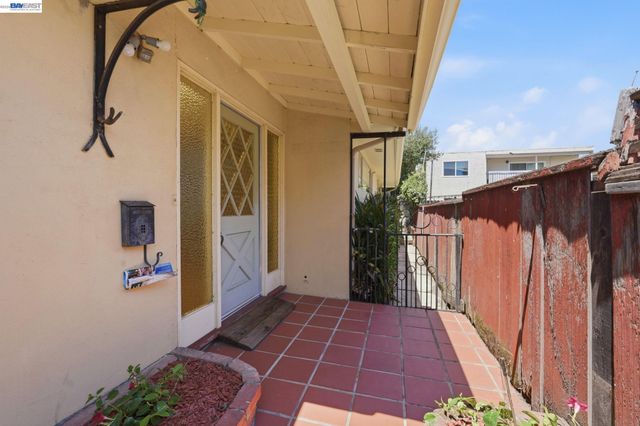446 Dolores Ave, San Leandro, CA 94577