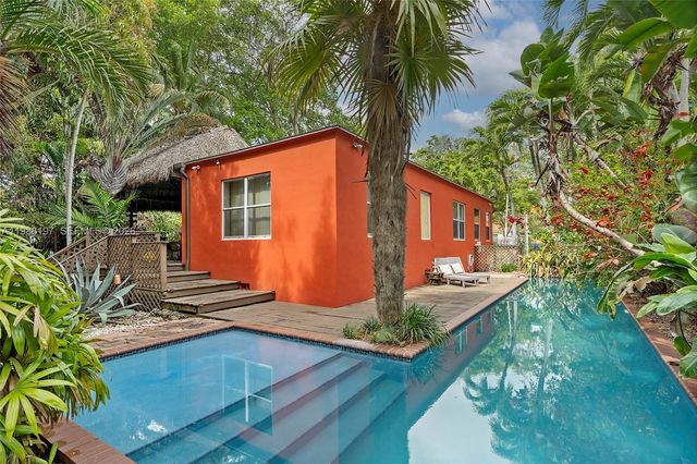 120 SW 24th Rd, Miami, FL 33129