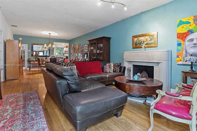 120 SW 24th Rd, Miami, FL 33129