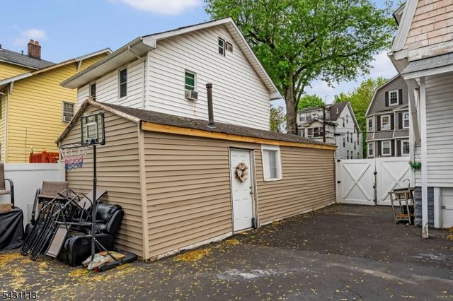 48 39Th St, Irvington Twp., NJ 07111