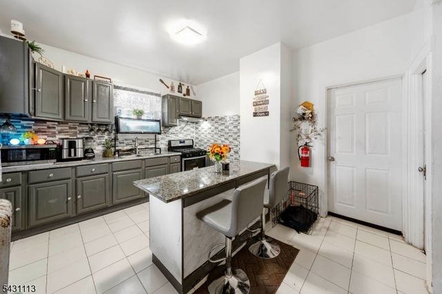 48 39Th St, Irvington Twp., NJ 07111