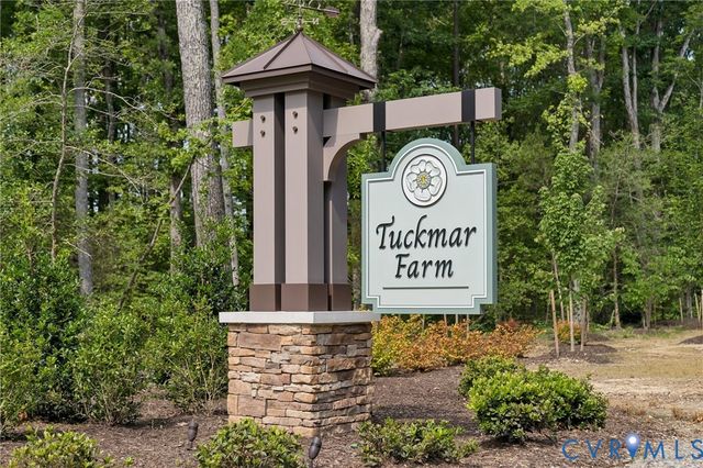 3725 Tuckmar Ridge Dr, Moseley, VA 23120