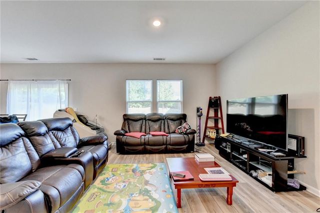 4797 Waxwing Street, Hoschton, GA 30548
