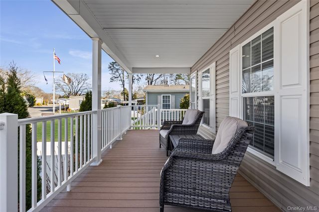 1661 Old Country Road 351B, Riverhead, NY 11901