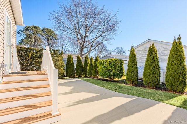 1661 Old Country Road 351B, Riverhead, NY 11901