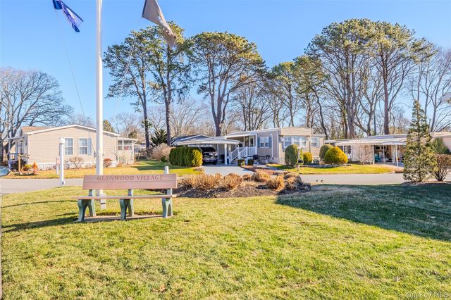 1661 Old Country Road 351B, Riverhead, NY 11901