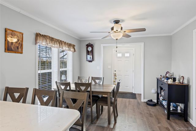 1661 Old Country Road 351B, Riverhead, NY 11901