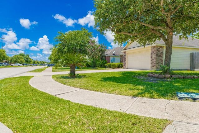 9514 Amberjack Drive, Texas City, TX 77591