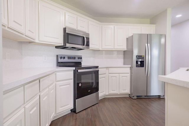 9514 Amberjack Drive, Texas City, TX 77591