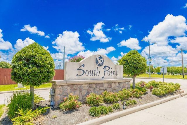 9514 Amberjack Drive, Texas City, TX 77591