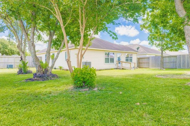 9514 Amberjack Drive, Texas City, TX 77591