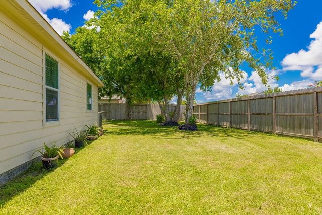 9514 Amberjack Drive, Texas City, TX 77591