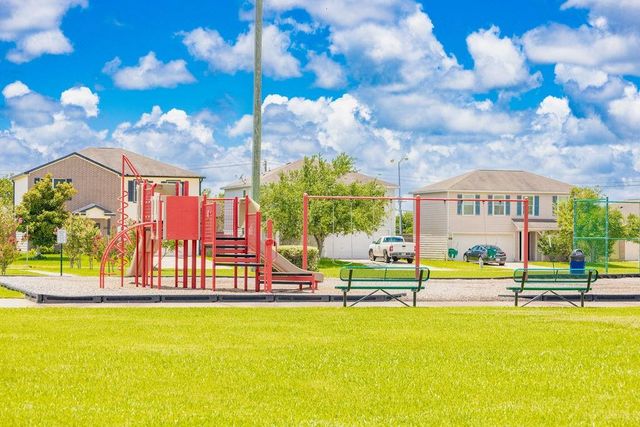 9514 Amberjack Drive, Texas City, TX 77591