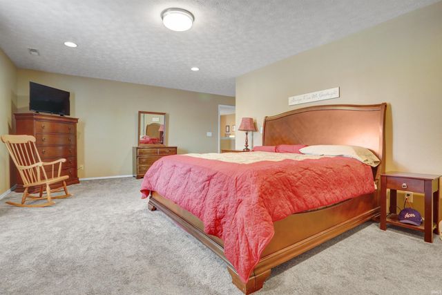2839 O'Hunter Avenue, Newburgh, IN 47630